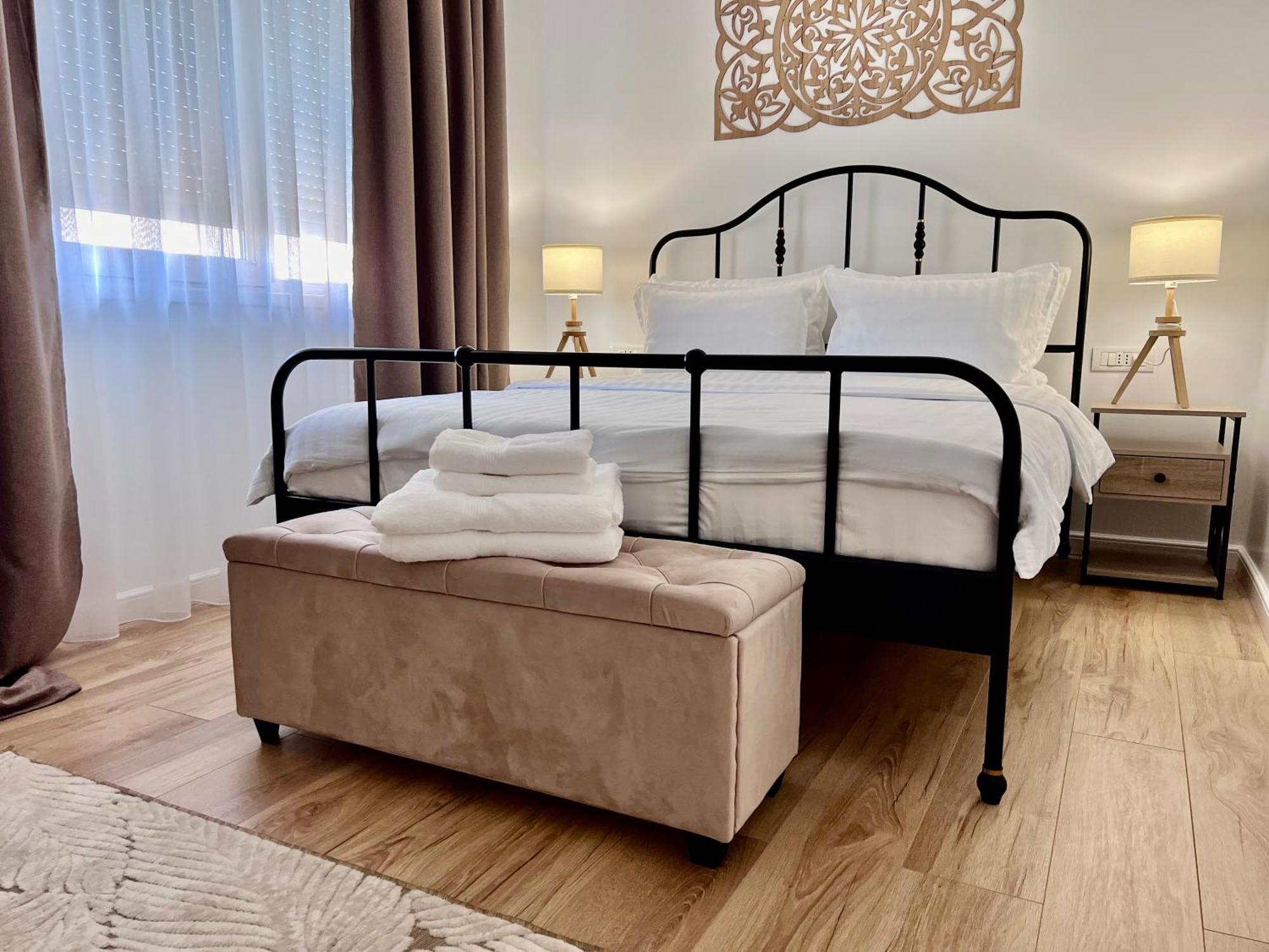 Resita Dream Apartament Екстериор снимка